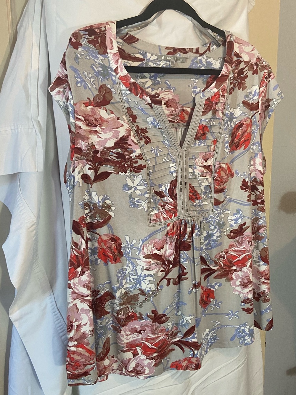 Daniel Rainn Floral Boho Peasant Top